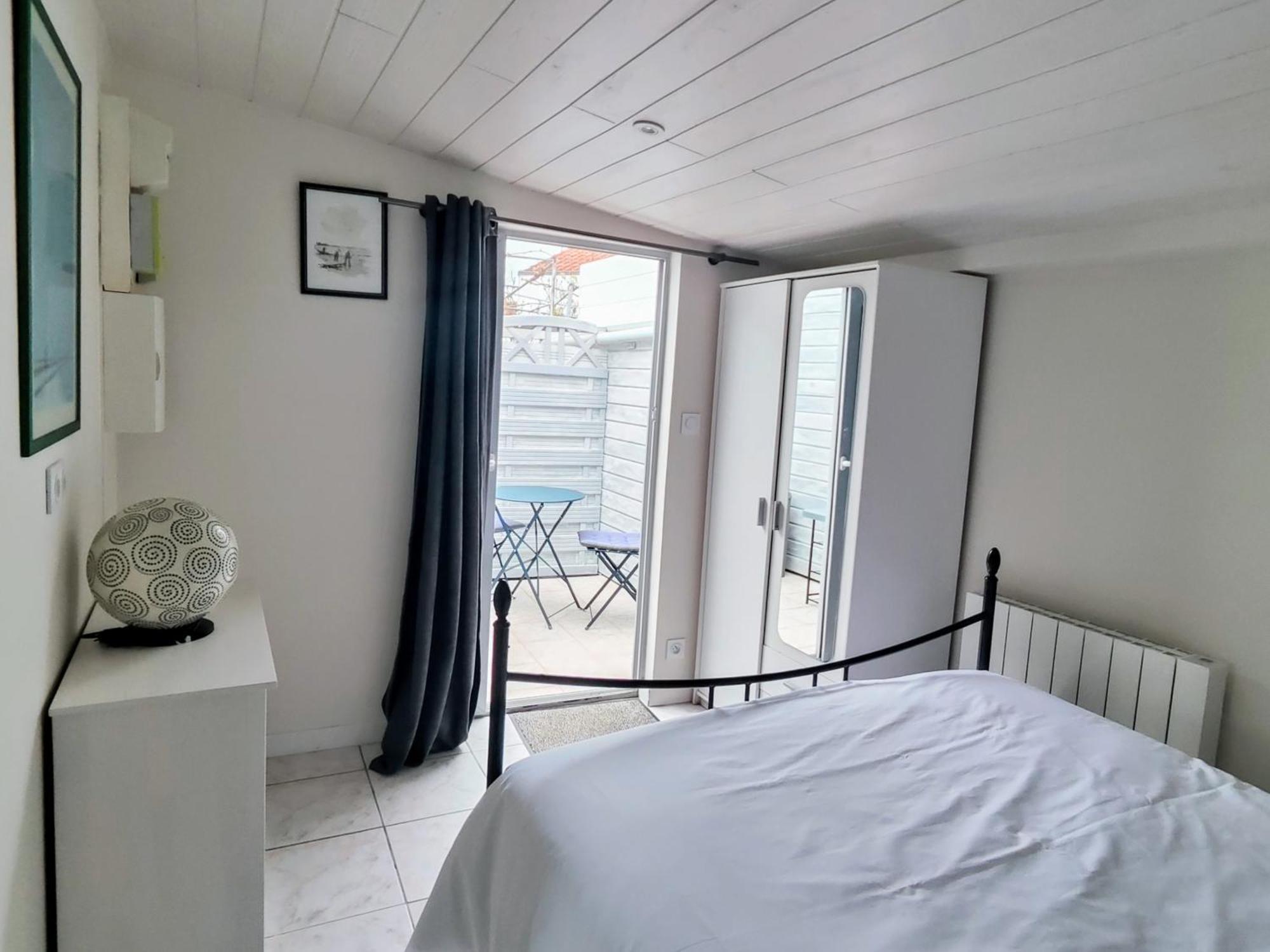 Appartement Pied-a-terre Proche Du Centre Et Commodites
