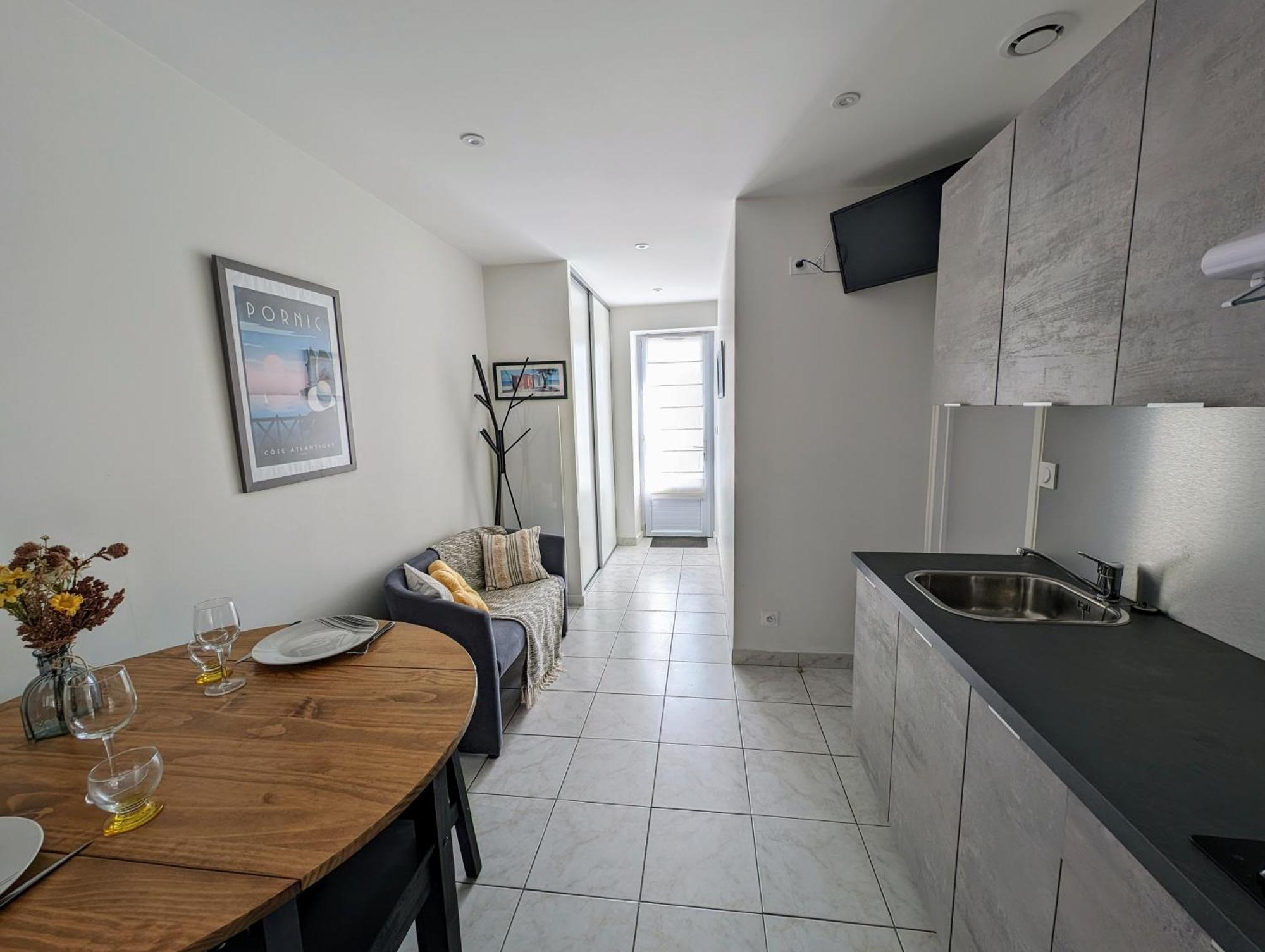 Pied-a-terre Proche Du Centre Et Commodites